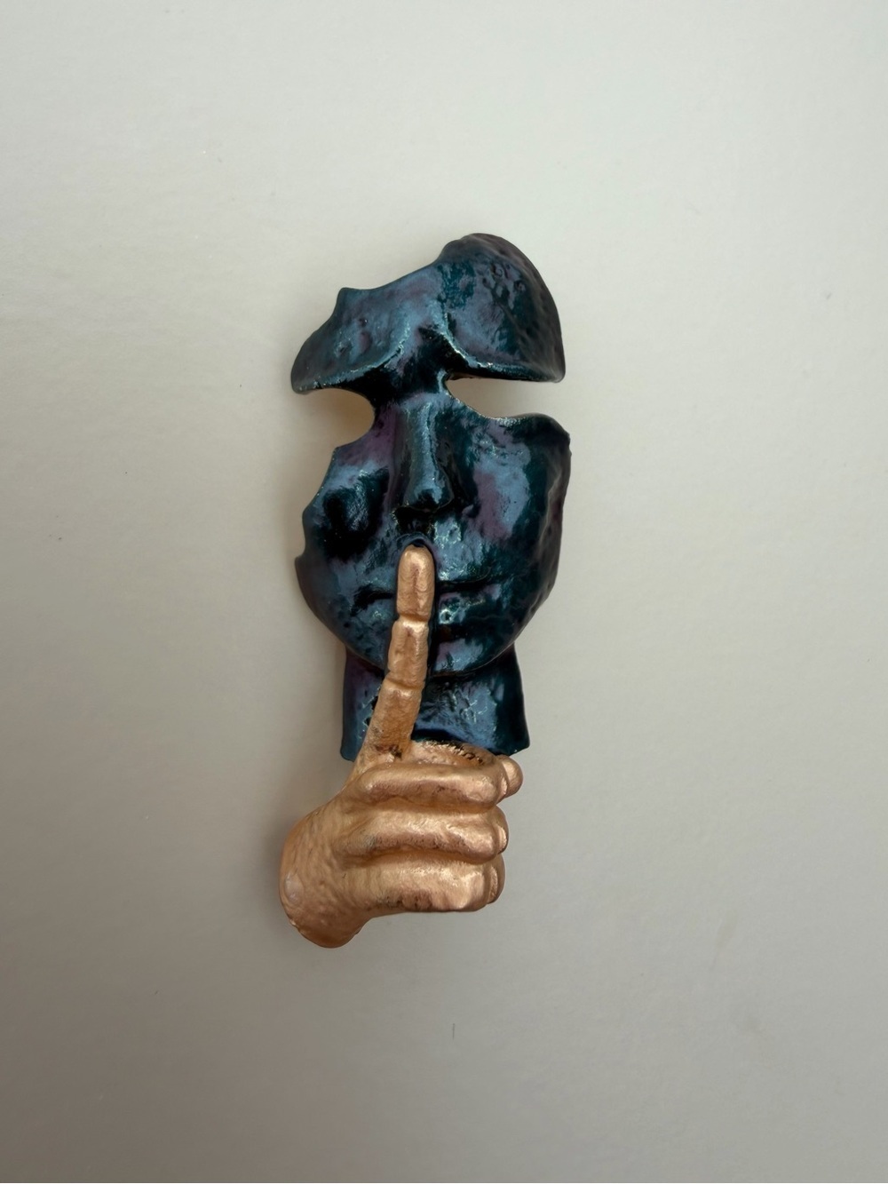 Artistic "Shh" Gesture Brooch – Abstract Face with Gold-Tone Hand - Picture 3 of 4